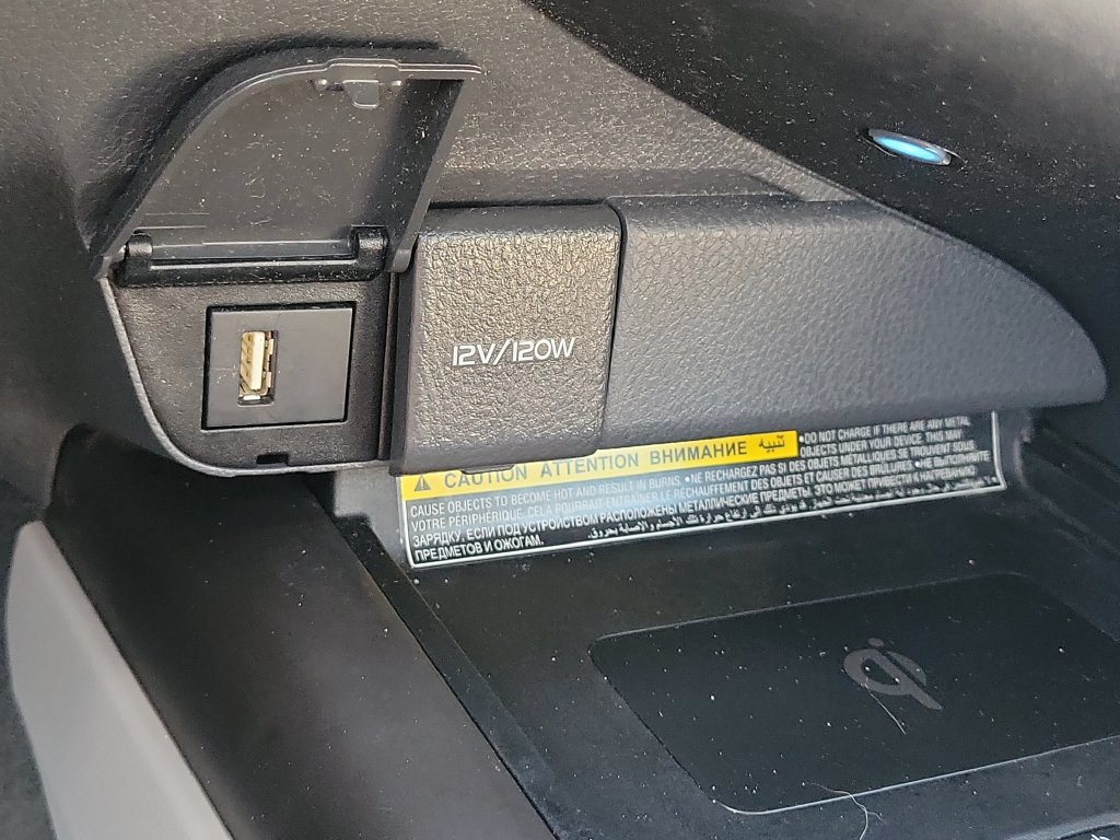 Used 2021 Toyota Camry XLE FWD image 17