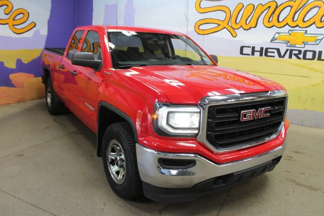 Used 2018 GMC Sierra 1500 4x4 Double Cab w/ Sierra Convenience Package image 2