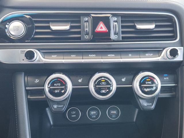 Used 2022 Genesis G70 2.0T image 17