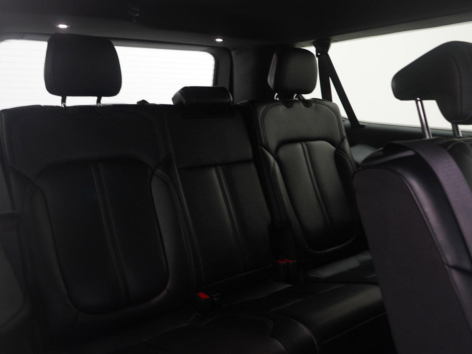 Used 2024 Jeep Wagoneer L Series III w/ Flexible Seating Group image 14