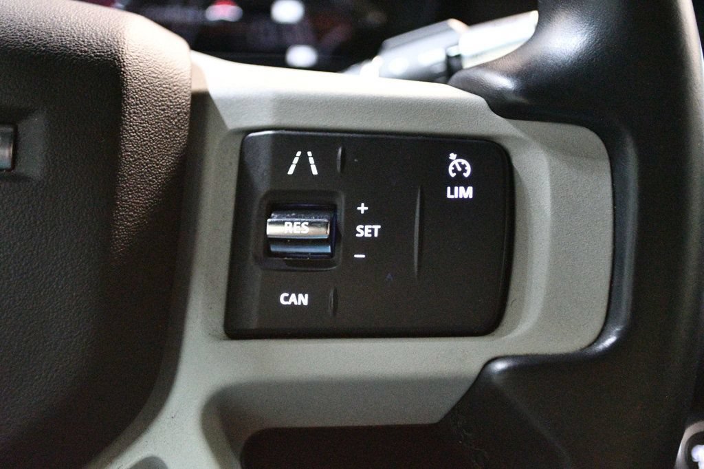 Used 2022 Land Rover Defender 110 X-Dynamic SE AWD/4WD image 43