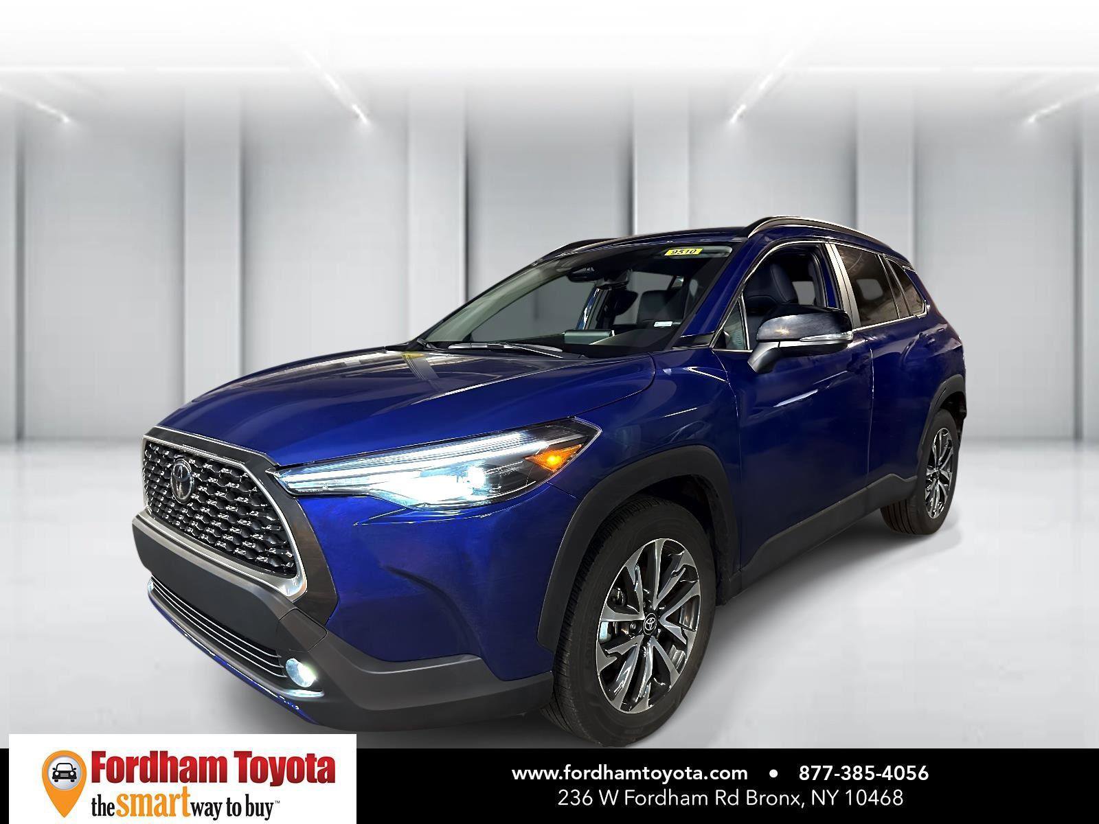 Used 2025 Toyota Corolla Cross XLE image 8