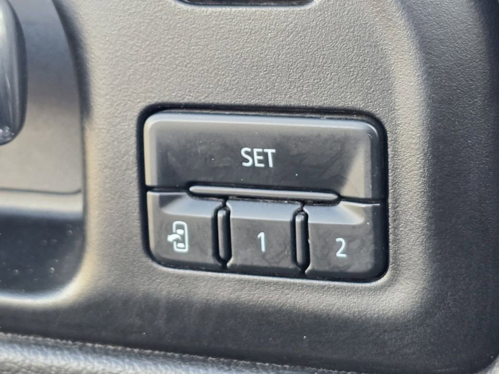 Used 2021 GMC Sierra 1500 AT4 w/ AT4 Preferred Package AWD/4WD image 18