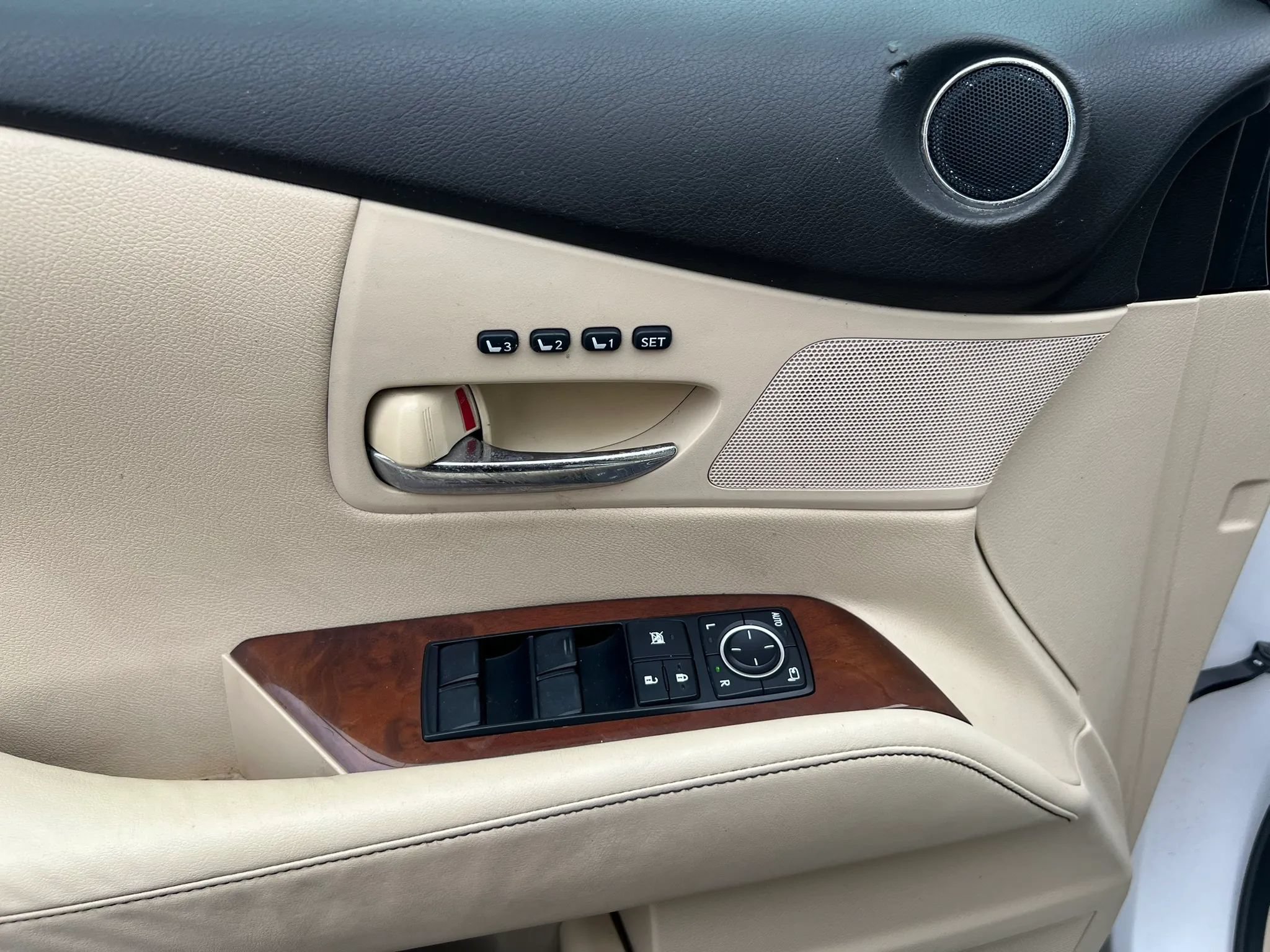 Used 2015 Lexus RX 350 AWD image 13