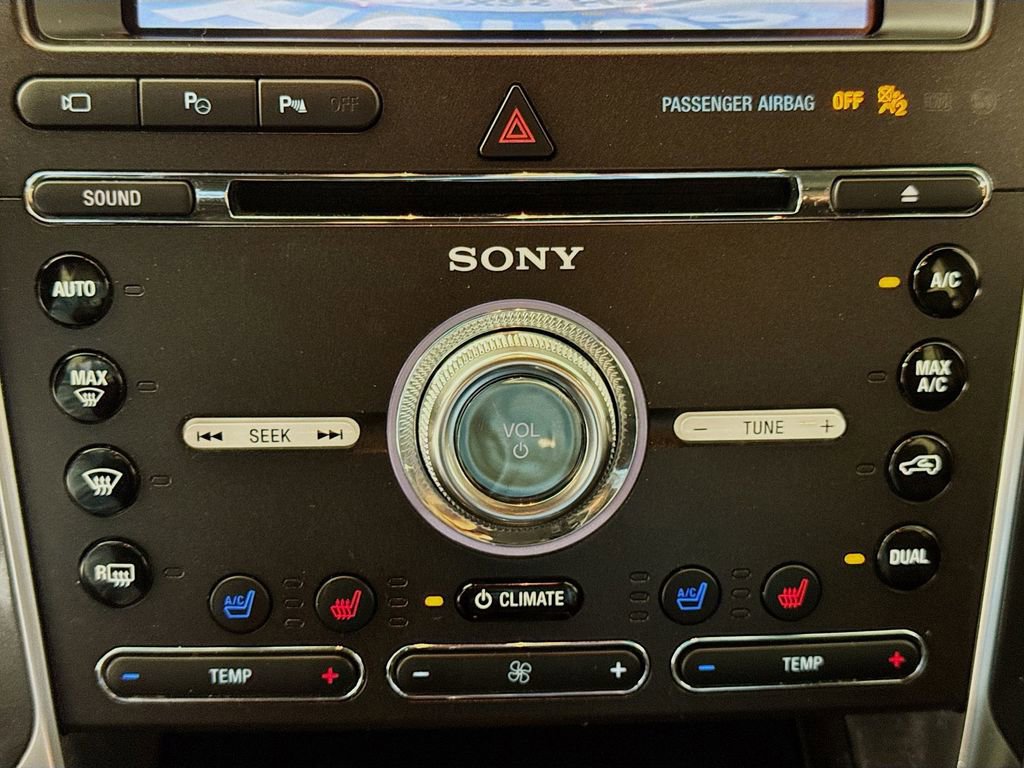 Used 2016 Ford Explorer Platinum image 18