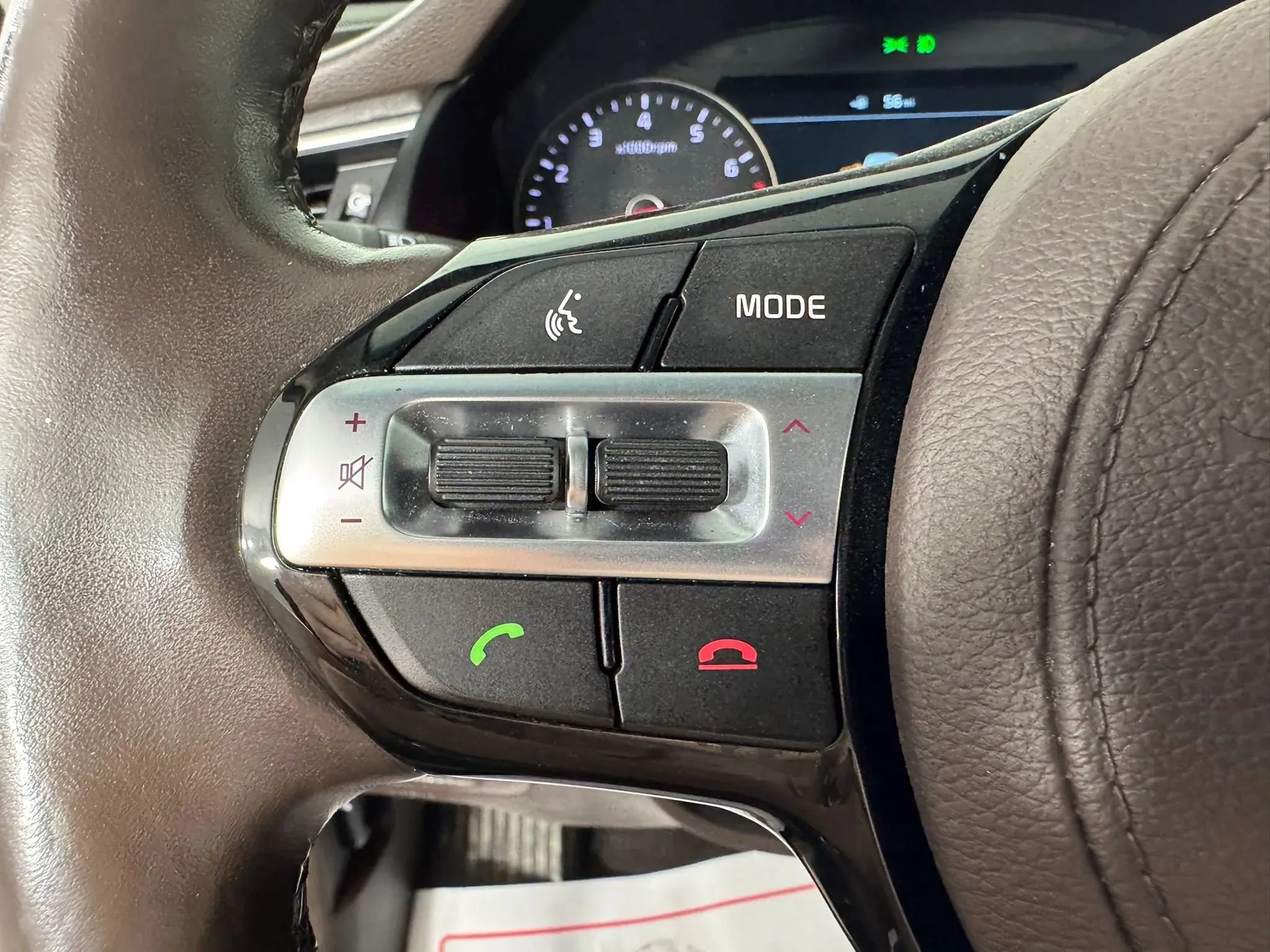 Used 2018 Kia Cadenza Limited FWD image 15
