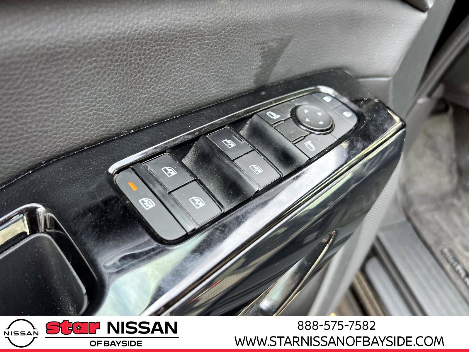 Certified 2022 Nissan Pathfinder SV w/ SV Premium Package image 17