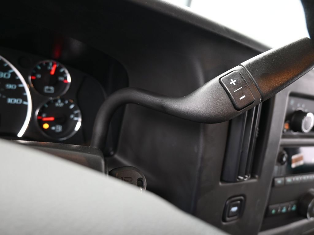 New 2025 Chevrolet Express 2500 w/ Driver Convenience Package image 28