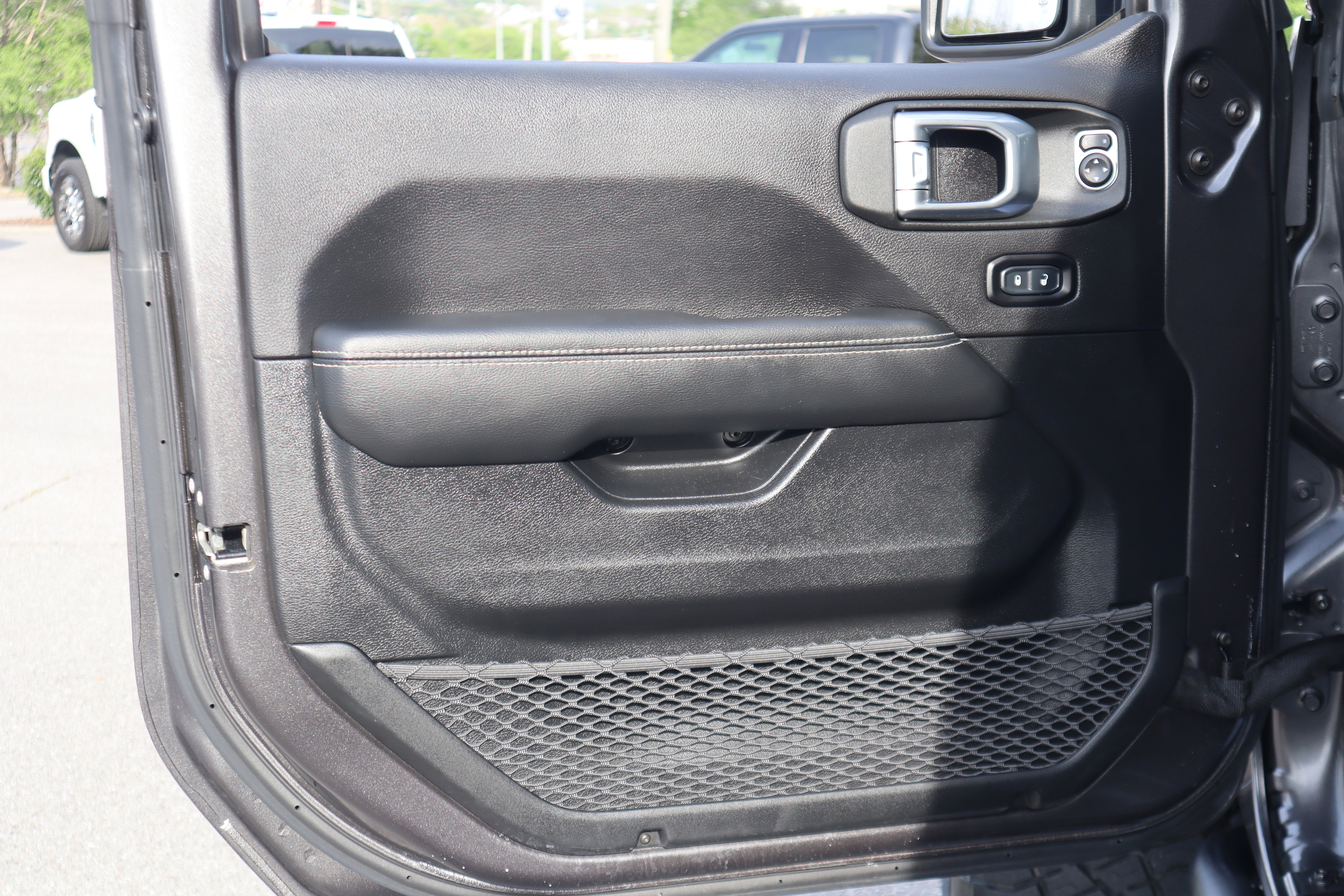 Used 2021 Jeep Gladiator Overland w/ Trailer Tow Package image 24