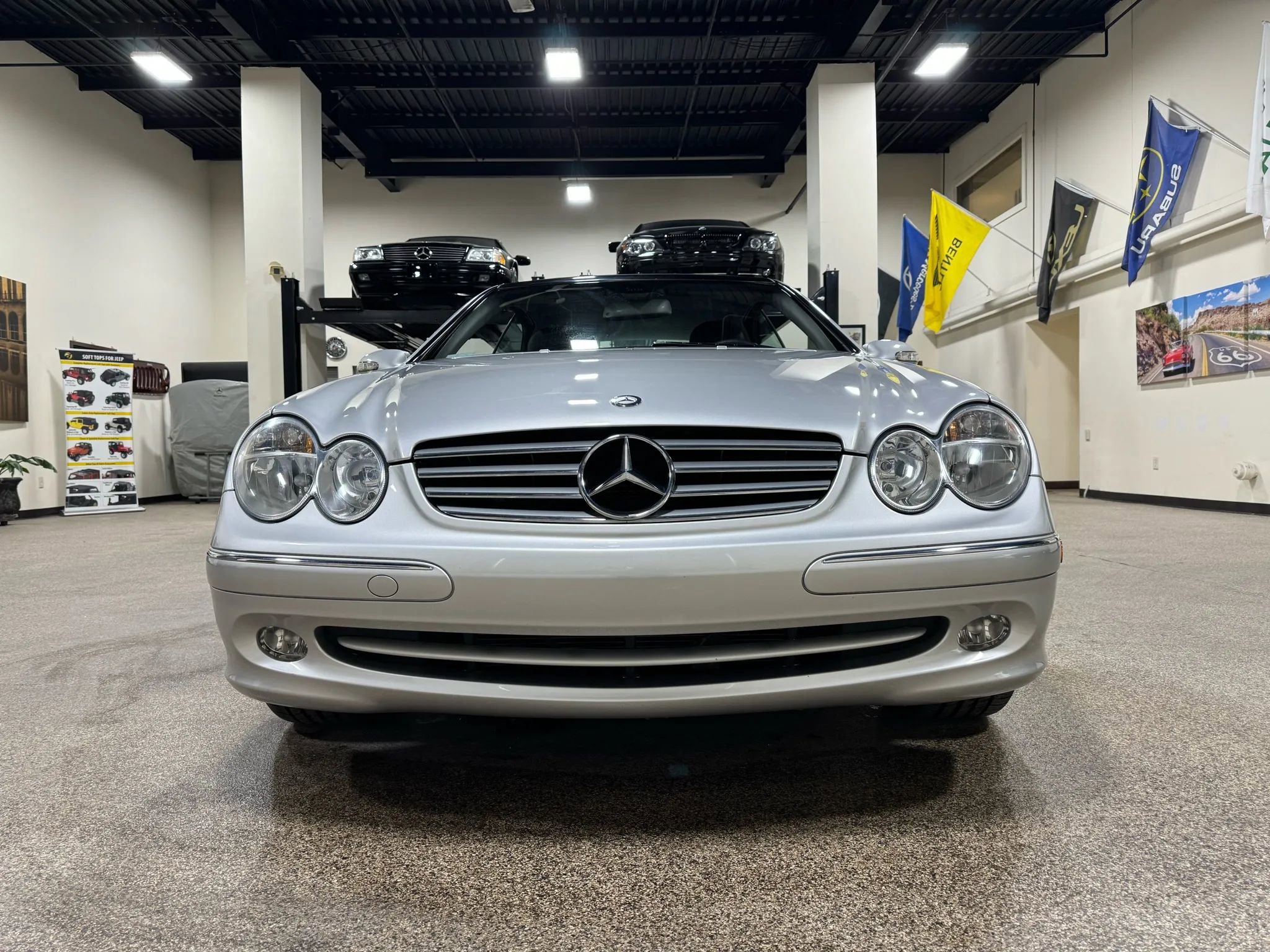 Used 2005 Mercedes-Benz CLK 320 Cabriolet image 2