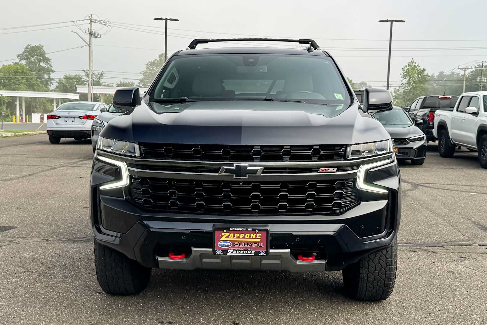 Used 2022 Chevrolet Tahoe Z71 w/ Luxury Package AWD/4WD image 8