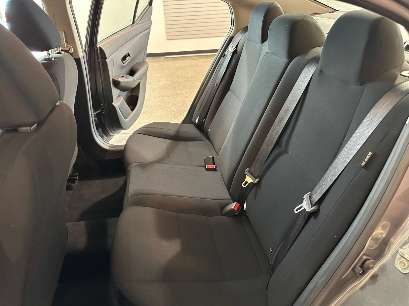 Used 2025 Nissan Sentra S FWD image 38