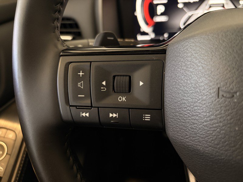 Used 2025 Nissan Rogue SL w/ SL Premium Package AWD/4WD image 35