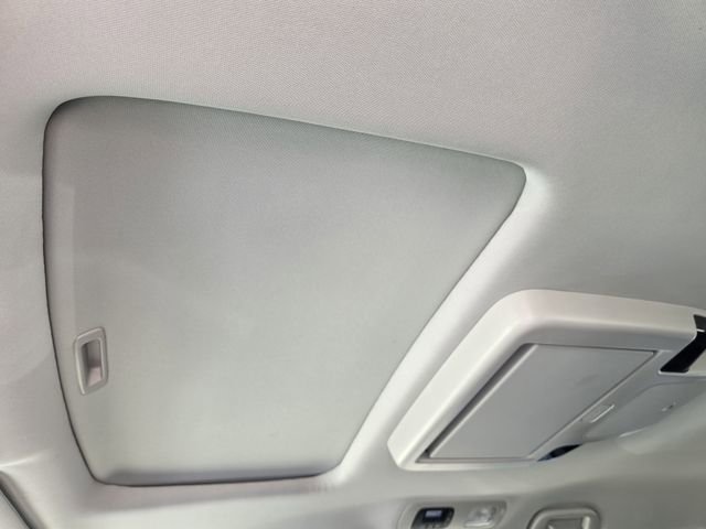 Used 2025 Honda Odyssey Elite image 23