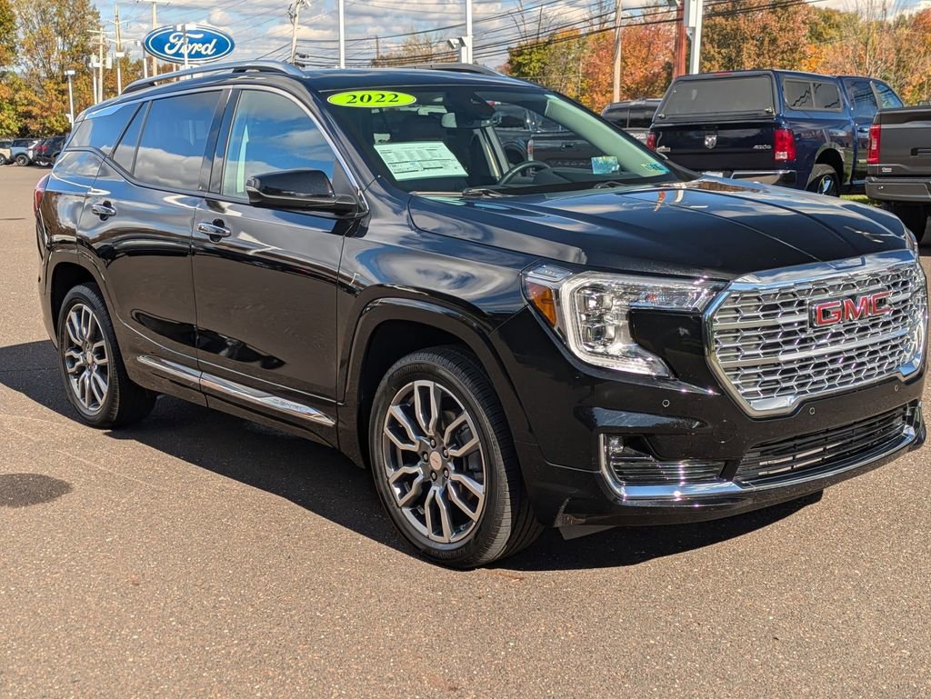 Used 2022 GMC Terrain Denali image 3
