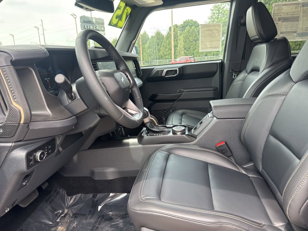 New 2025 Ford Bronco Badlands image 7