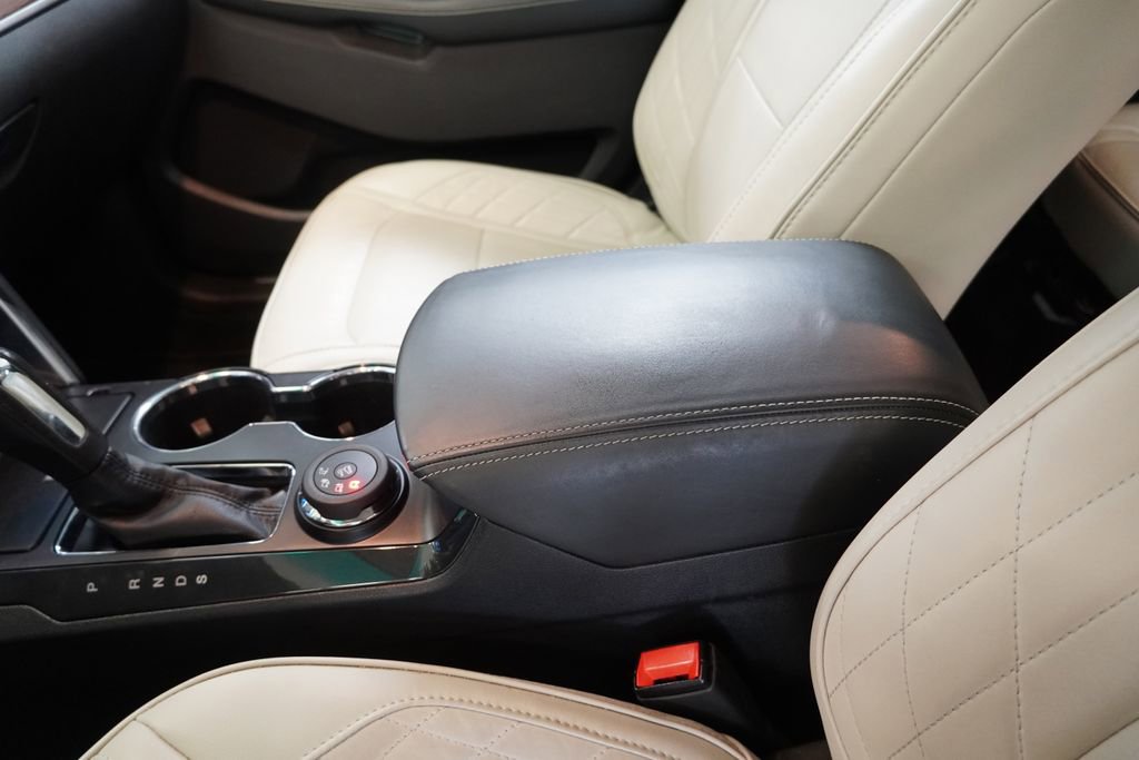 Used 2017 Ford Explorer Platinum image 23