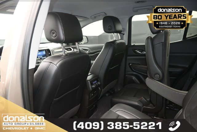 Used 2022 GMC Acadia SLT w/ Technology Package FWD image 9