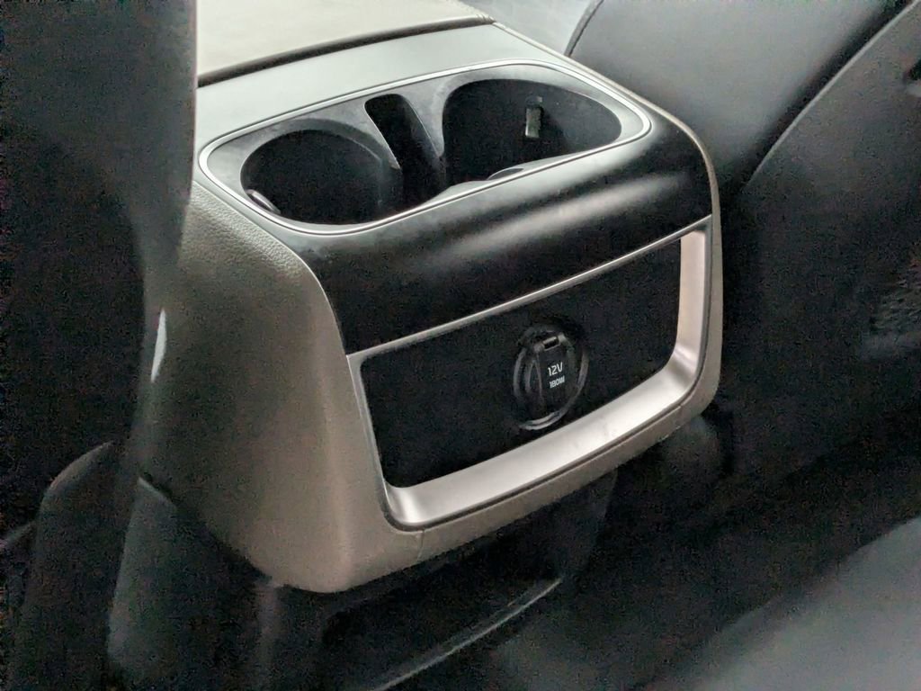 Used 2025 Kia Carnival image 25