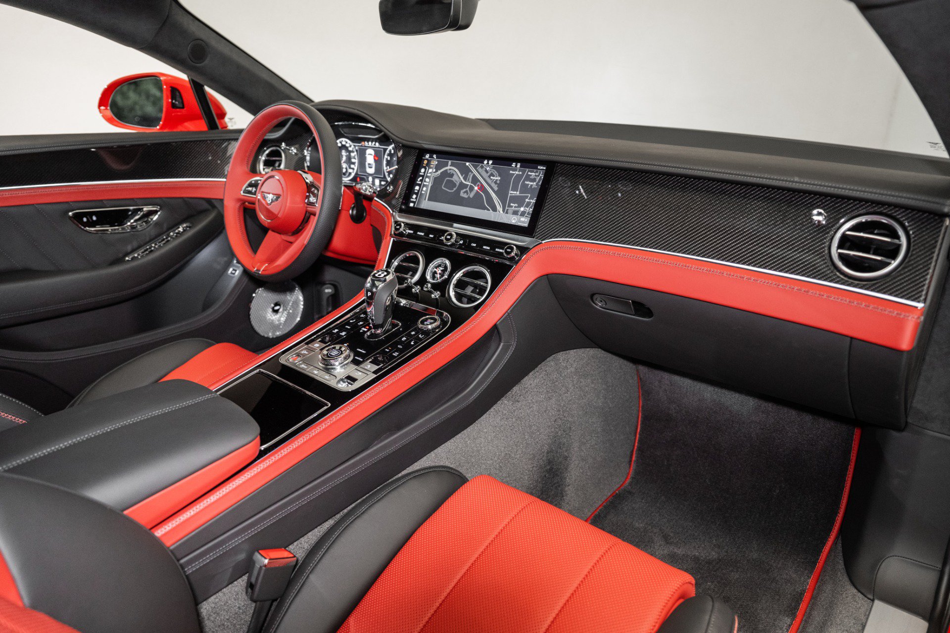 New 2024 Bentley Continental GT V8 AWD/4WD image 4