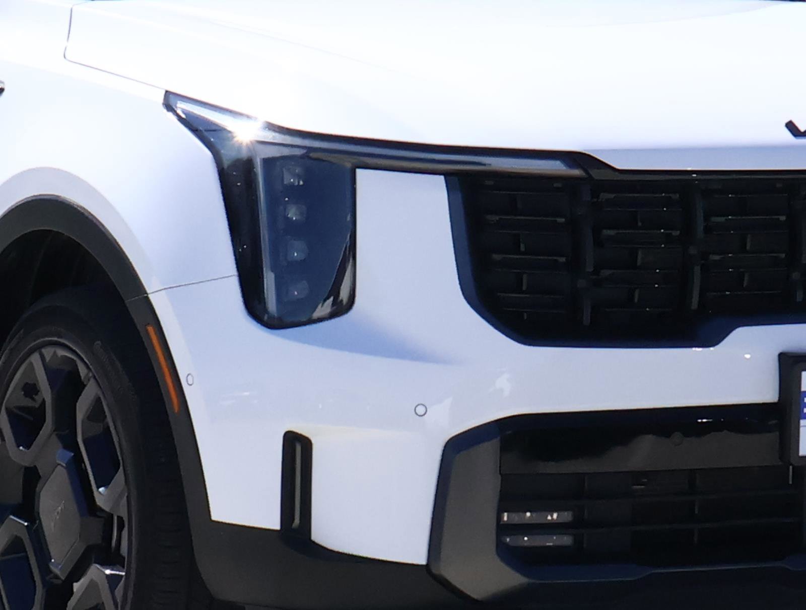 Used 2025 Kia Sorento SX image 9