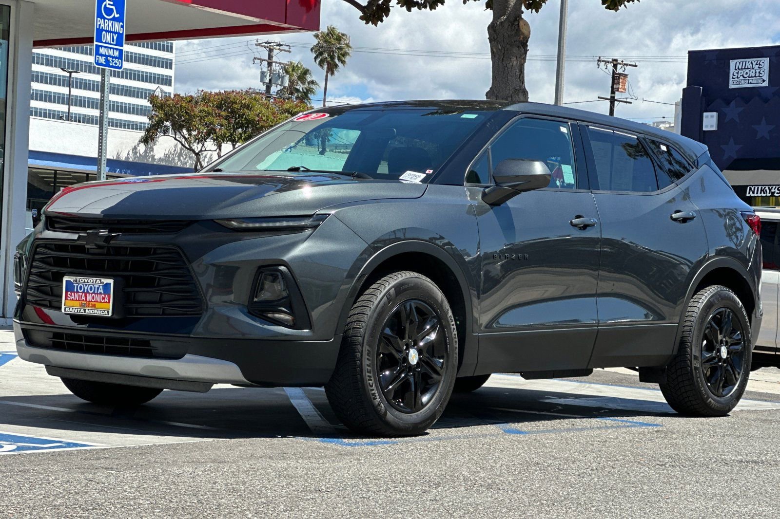 Used 2020 Chevrolet Blazer LT FWD image 8