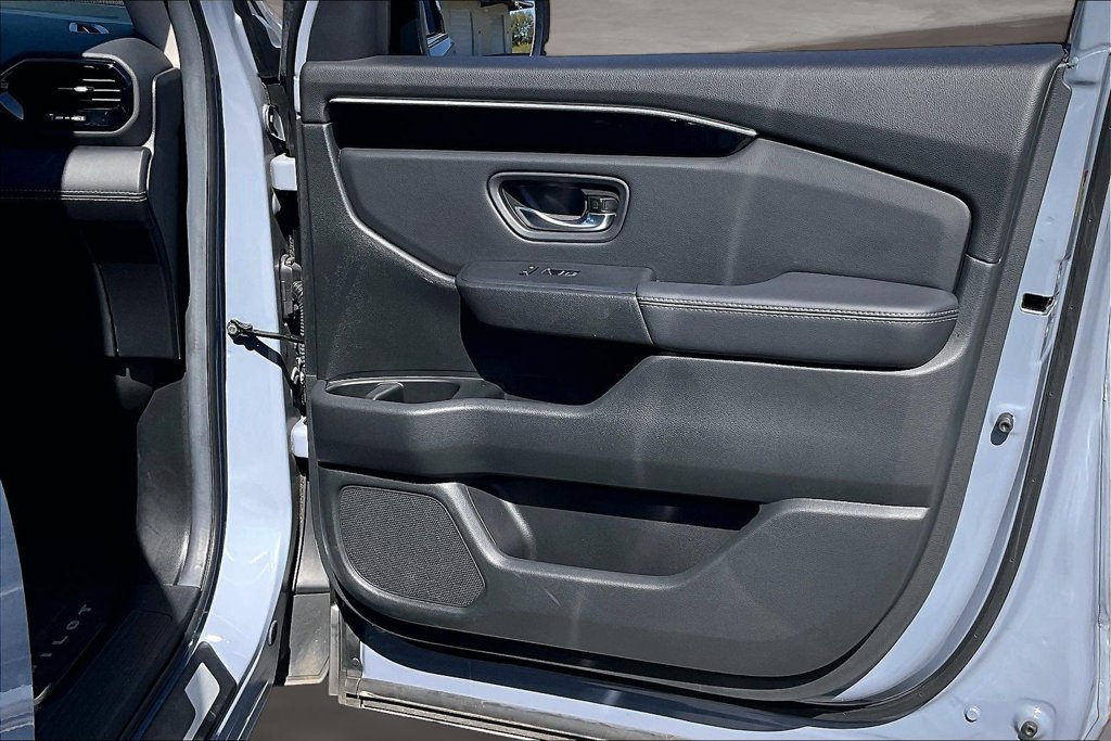 Used 2025 Honda Pilot Touring image 28