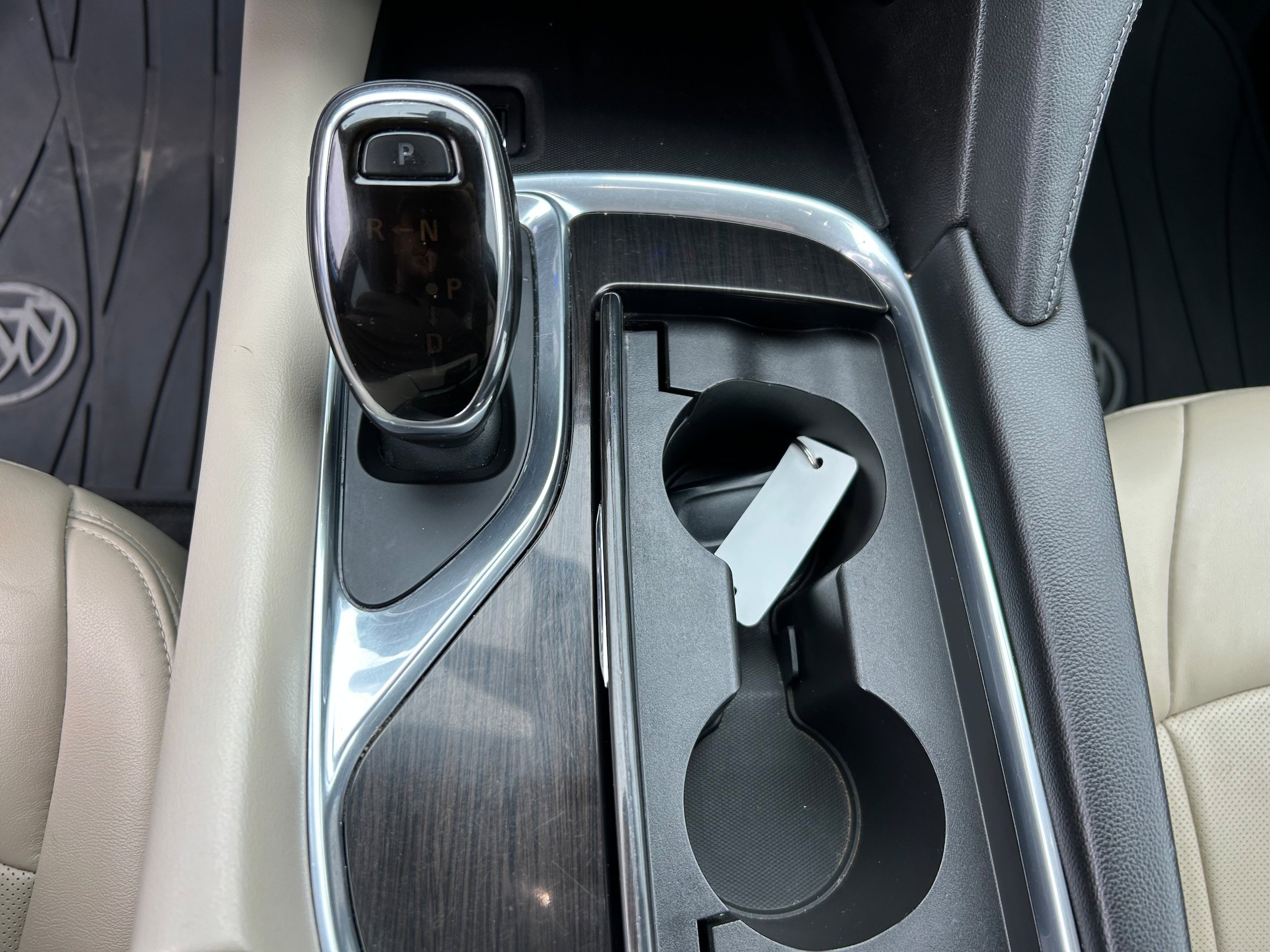 Used 2019 Buick Enclave Essence FWD image 23