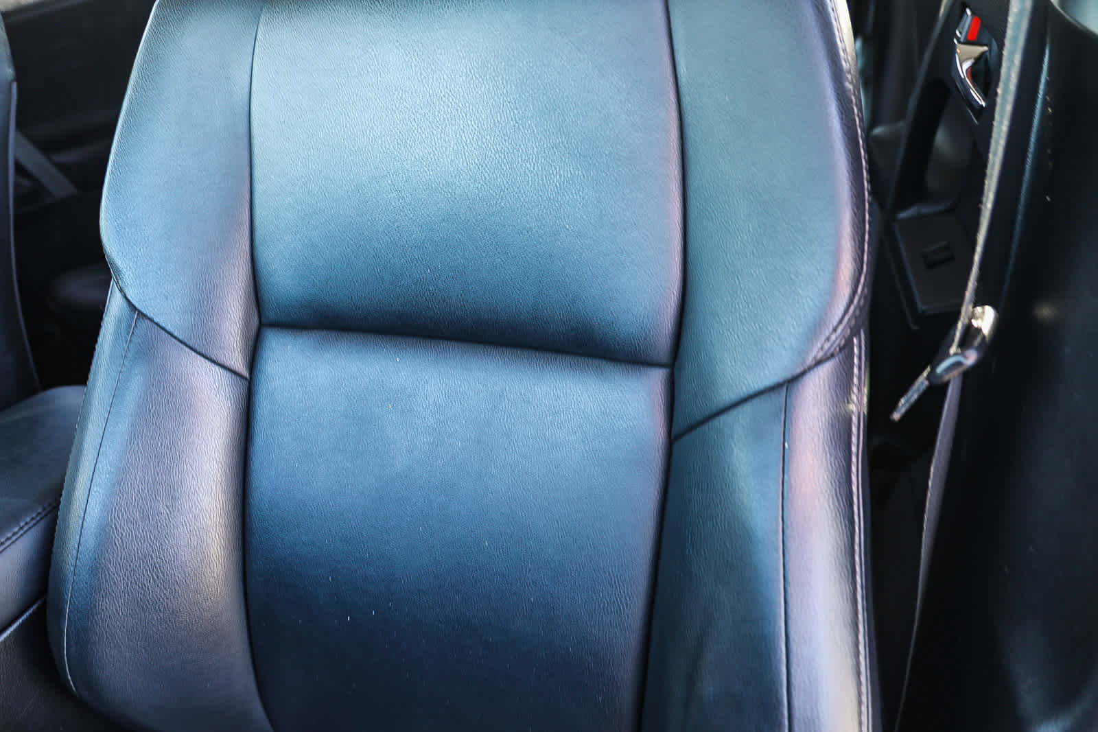 Used 2013 Toyota RAV4 Limited image 24