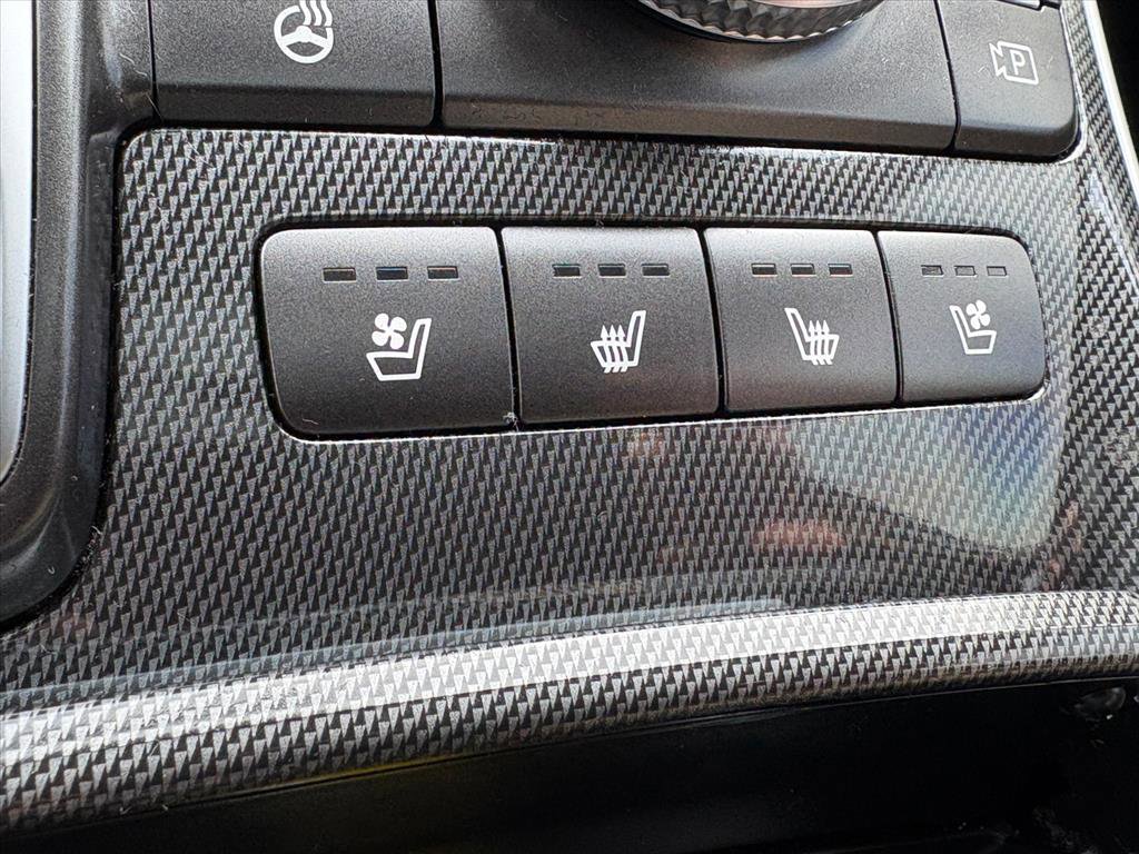 Used 2021 Hyundai Santa Fe Limited image 15