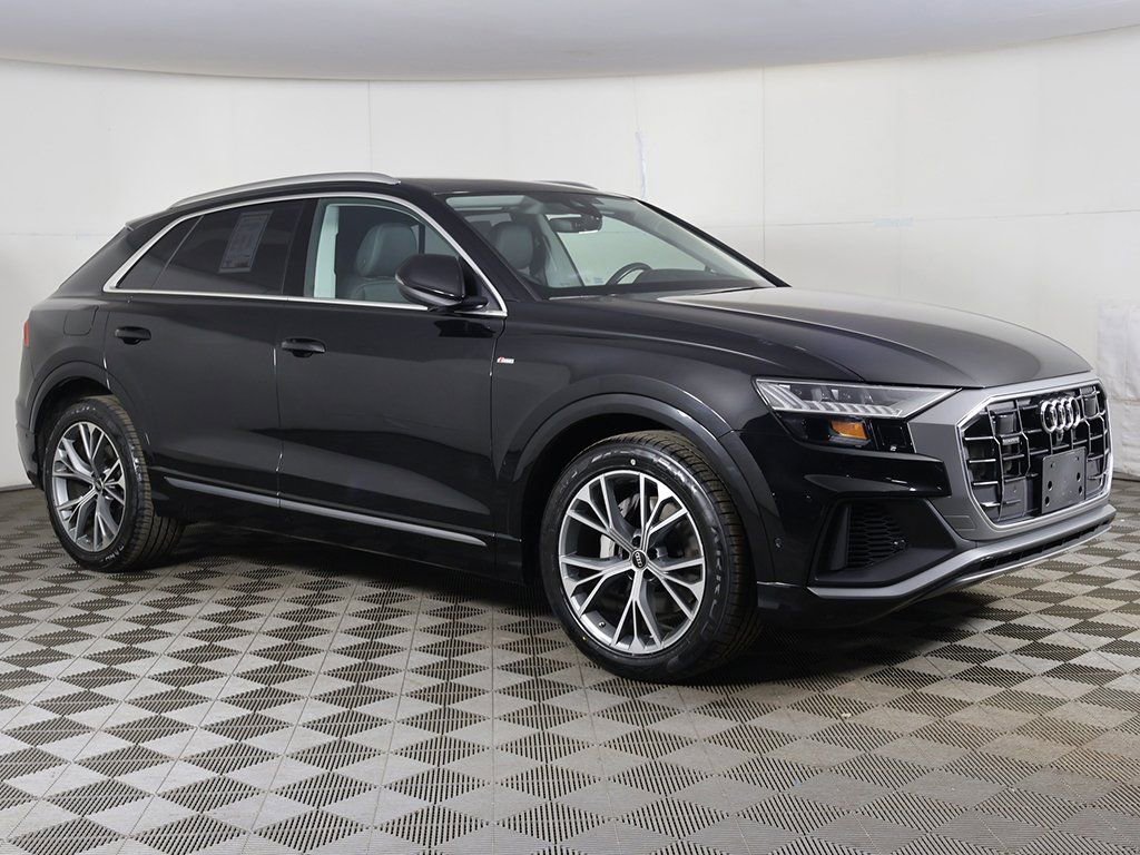 Used 2023 Audi Q8 Prestige w/ Prestige Package image 2