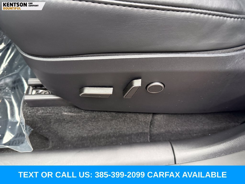 Used 2025 Tesla Model Y Performance AWD/4WD image 30