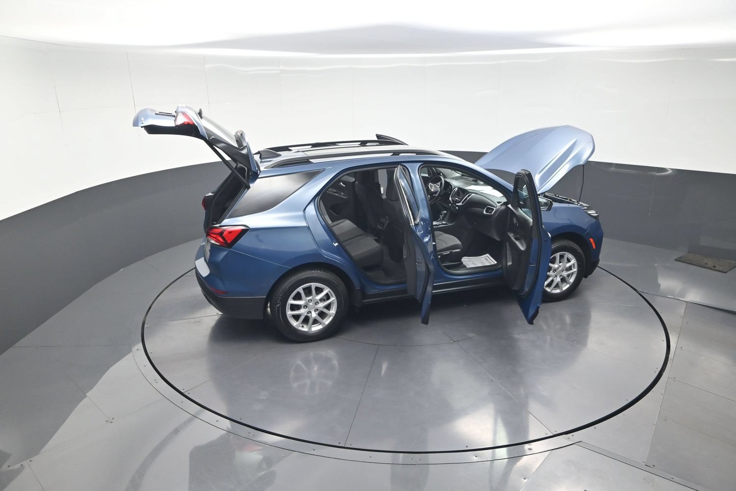 Used 2024 Chevrolet Equinox LT AWD/4WD image 14