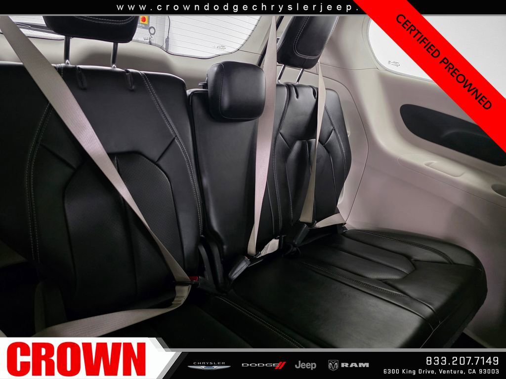 Certified 2023 Chrysler Pacifica Touring-L image 10