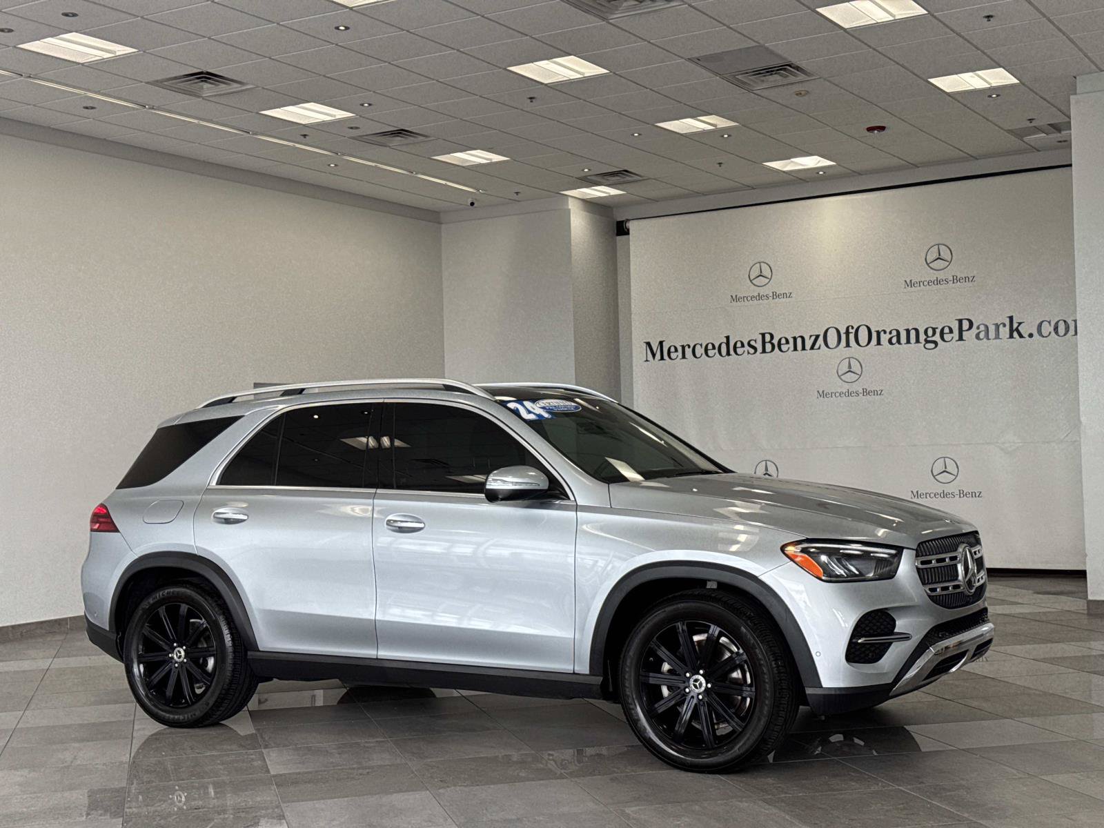 Certified 2024 Mercedes-Benz GLE 350 4MATIC image 2