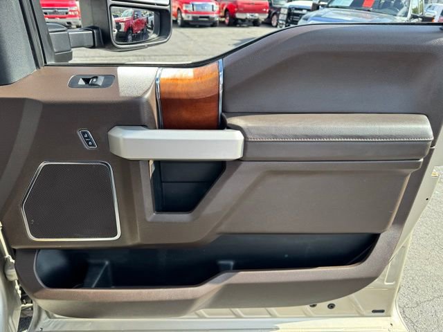 Used 2017 Ford F250 King Ranch w/ King Ranch Ultimate Package AWD/4WD image 16