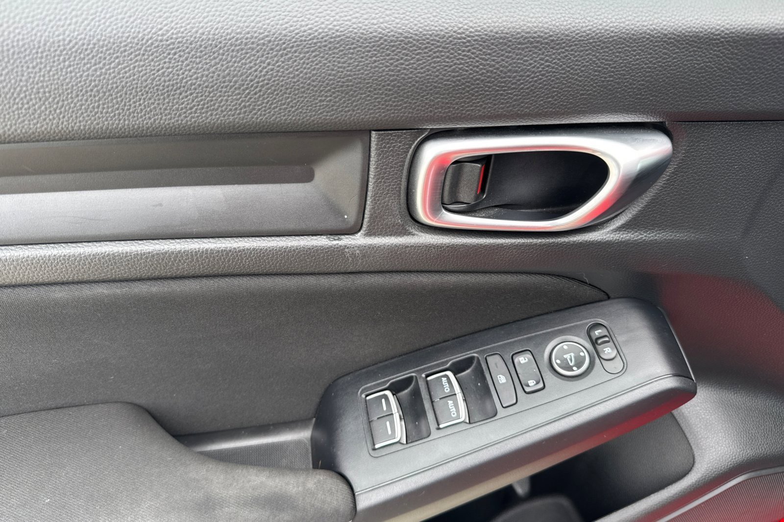 Used 2023 Honda Civic Sport image 10