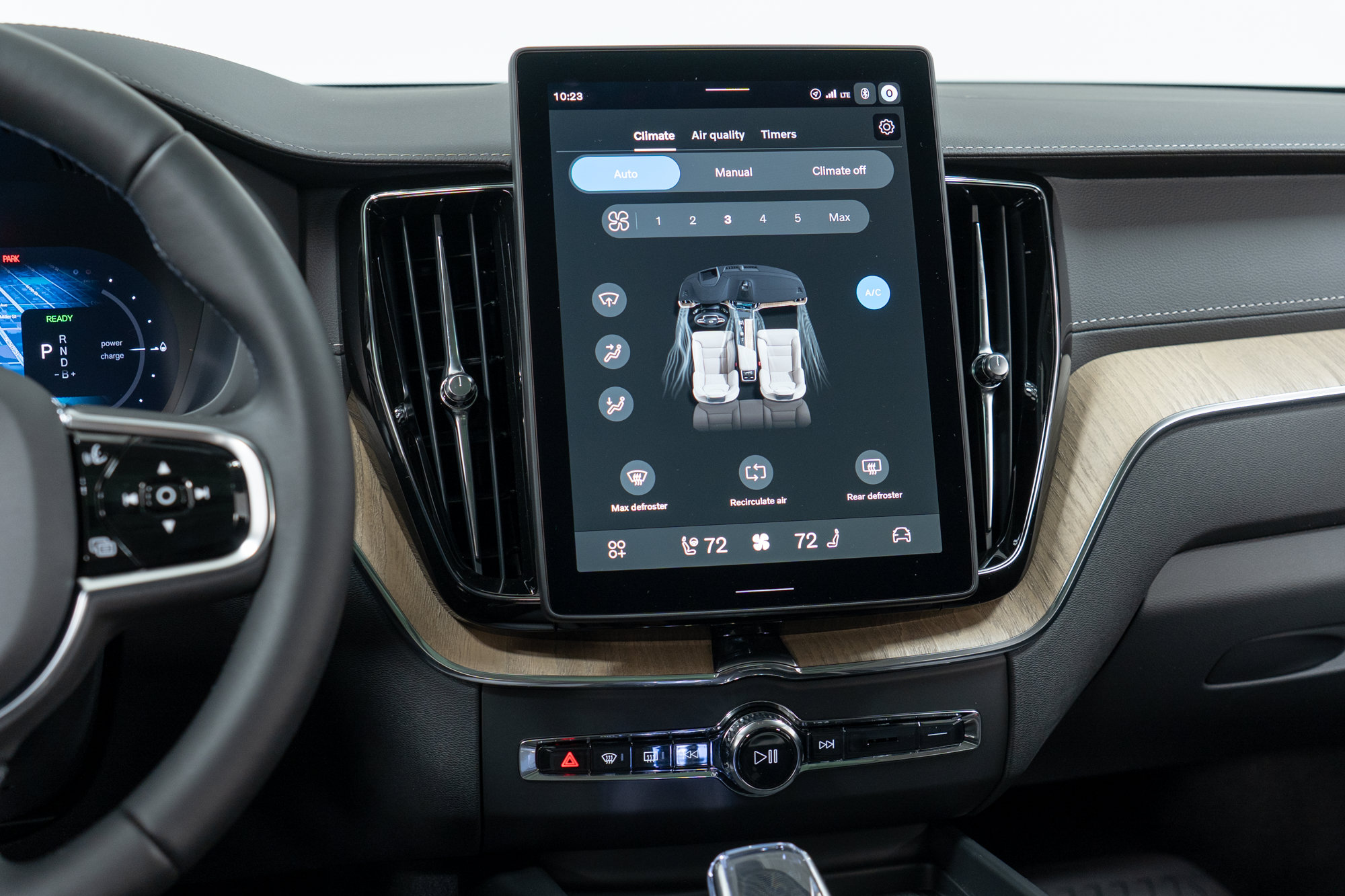 New 2027 Volvo XC60 T8 Ultra AWD/4WD image 19