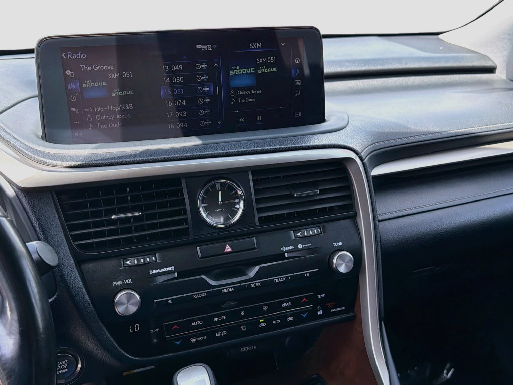 Used 2022 Lexus RX 350L Premium w/ Premium Package AWD/4WD image 12