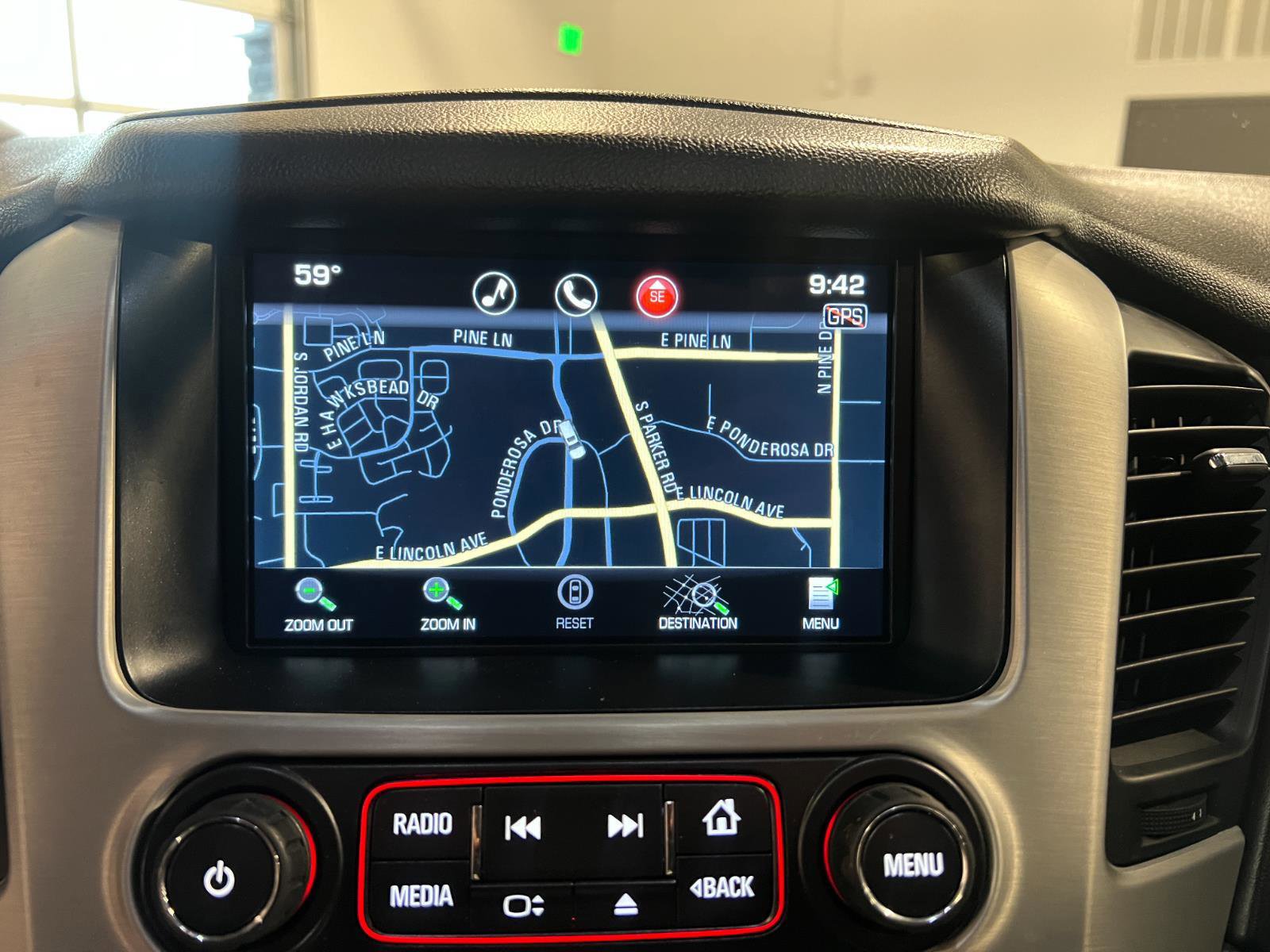 Used 2015 GMC Yukon SLT w/ Open Road Package image 17