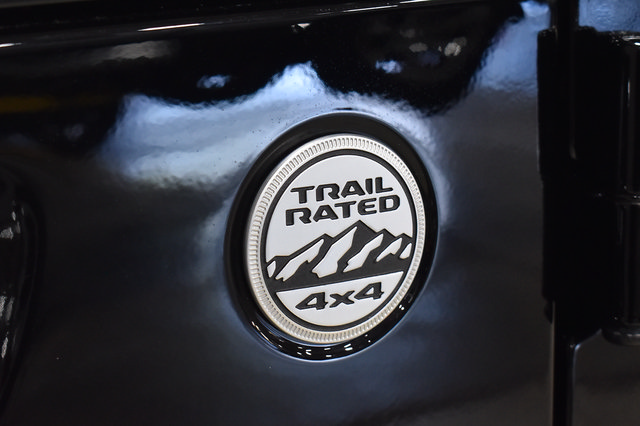 Used 2023 Jeep Wrangler Unlimited Sahara AWD/4WD image 35