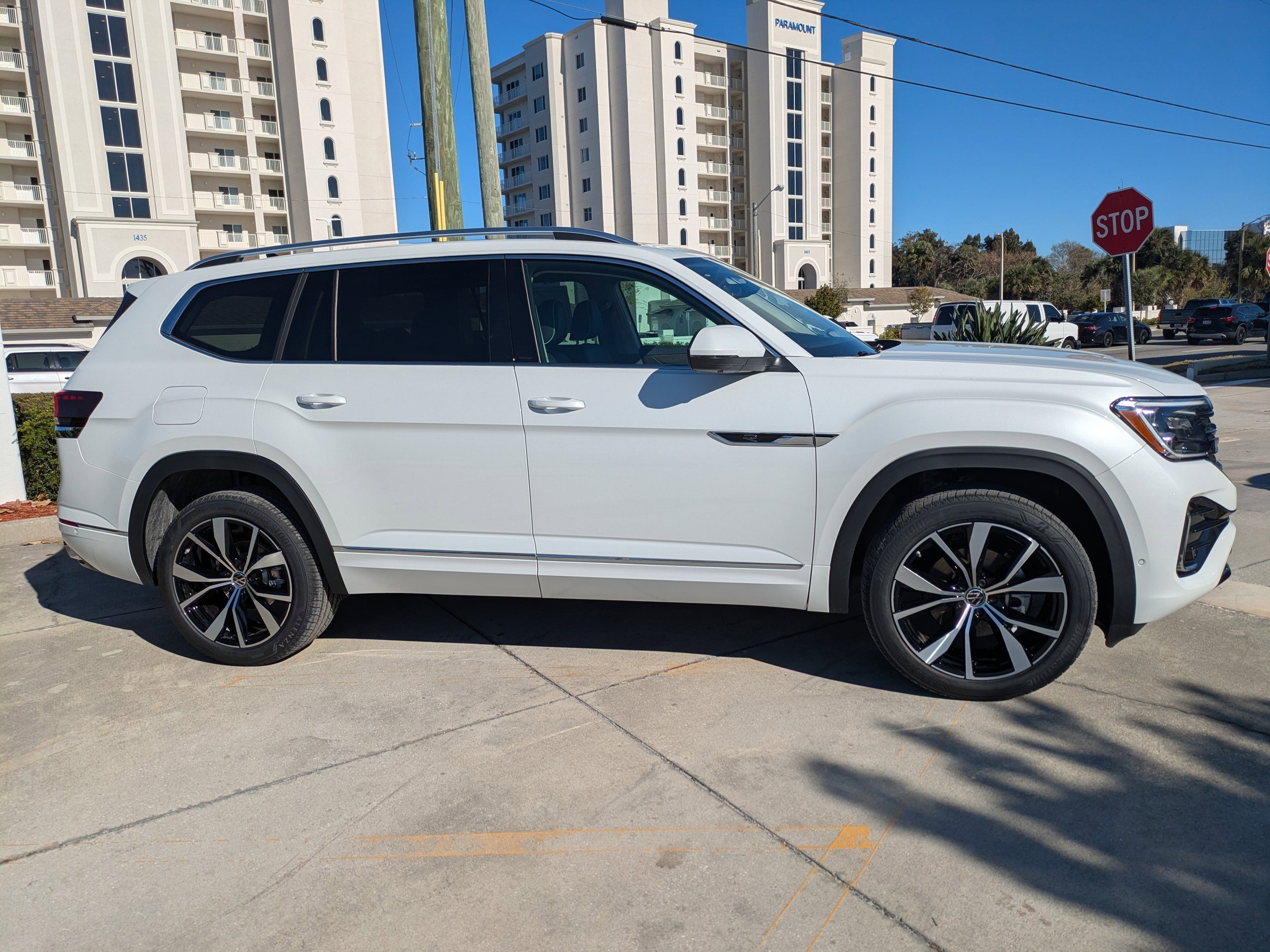 New 2026 Volkswagen Atlas SEL Premium R-Line image 3