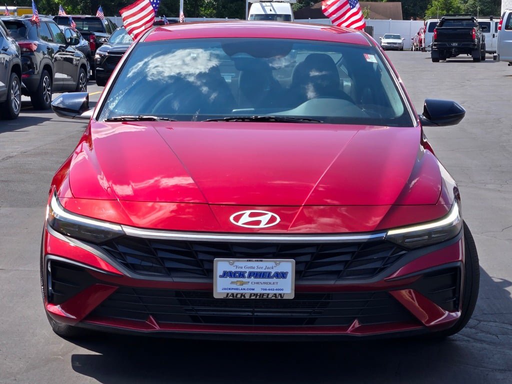 Used 2025 Hyundai Elantra Sport w/ Cargo Package FWD image 4