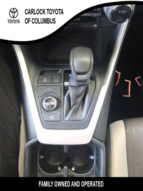 Used 2025 Toyota RAV4 XLE AWD/4WD image 25