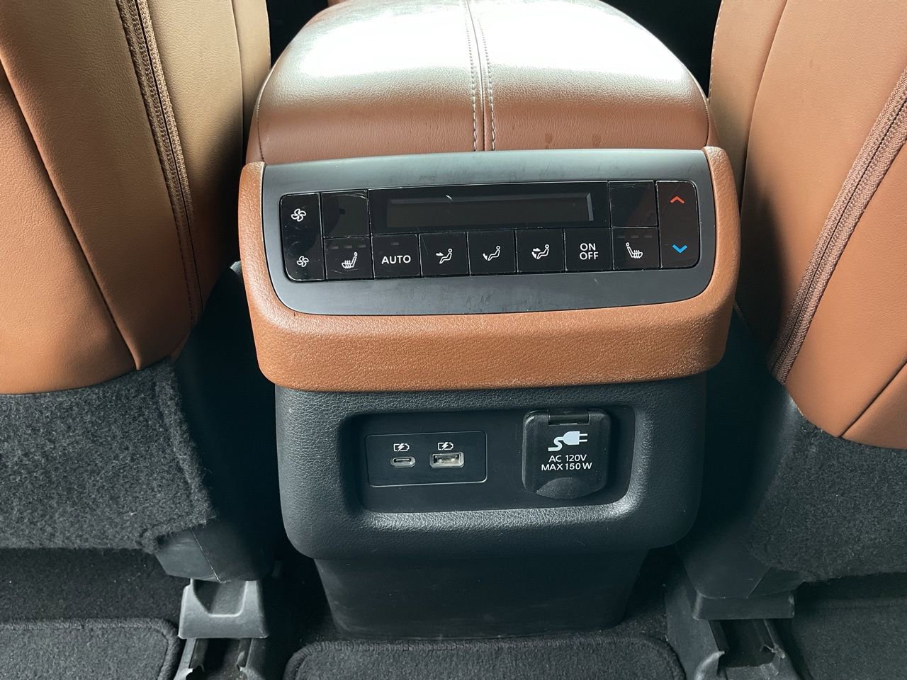 Used 2024 Nissan Pathfinder Platinum image 21