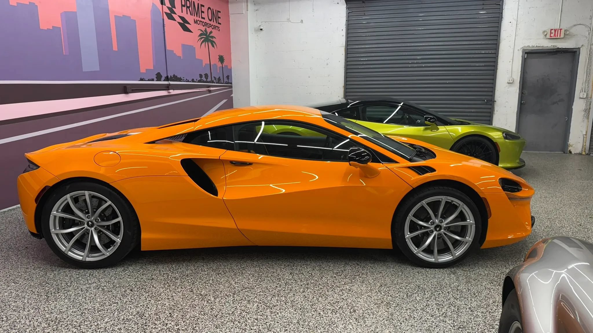 Used 2023 McLaren Artura RWD image 15