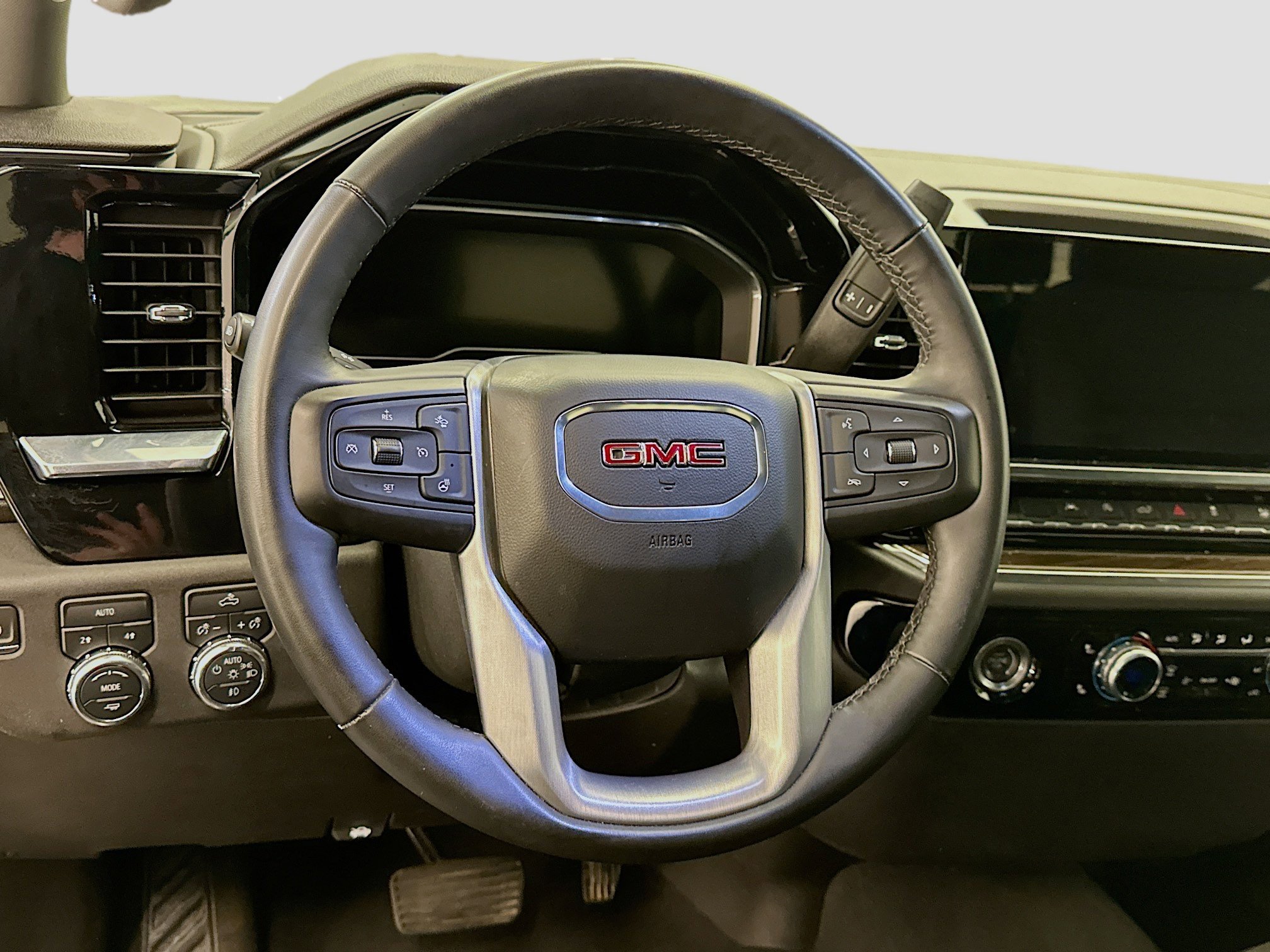 Used 2024 GMC Sierra 1500 Elevation image 18