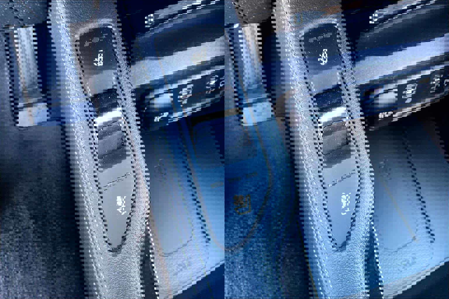 Used 2024 Kia Telluride EX w/ EX Captain's Chair Package image 33