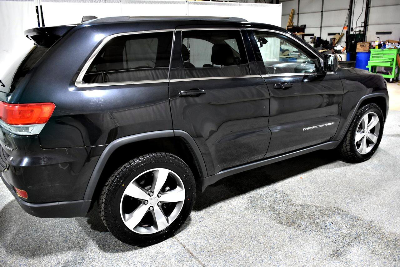 Used 2014 Jeep Grand Cherokee Laredo w/ Quick Order Package 23E AWD/4WD image 7
