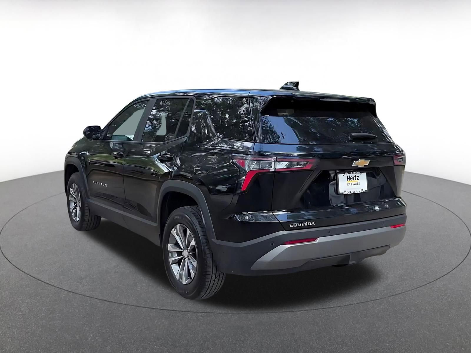 Used 2025 Chevrolet Equinox LT FWD image 11